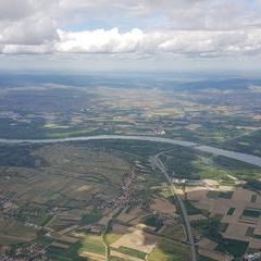 Flugwegposition um 11:59:08: Aufgenommen in der Nähe von Gemeinde Traismauer, Österreich in 1693 Meter